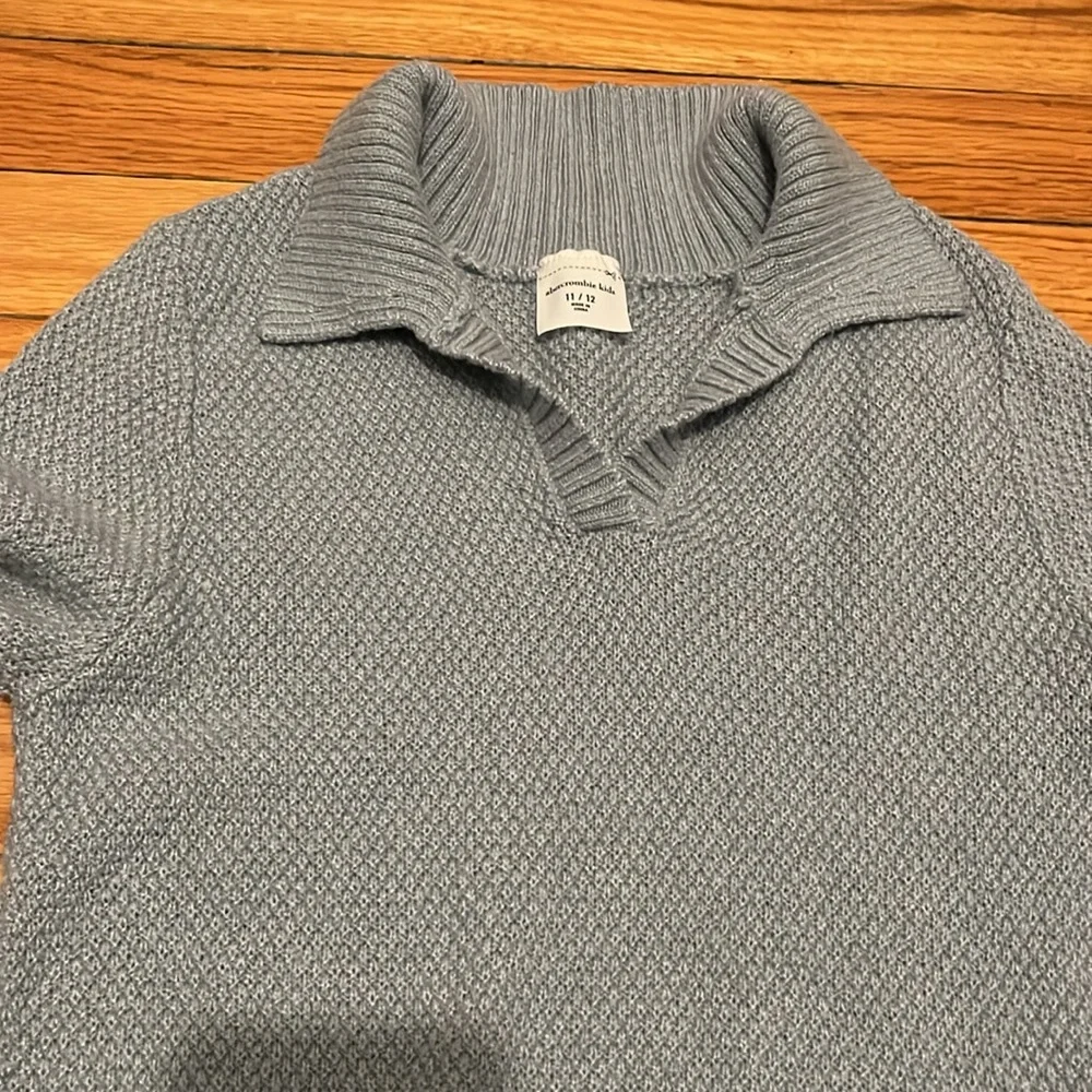😊 Abercrombie Kids Blue Polo Sweater